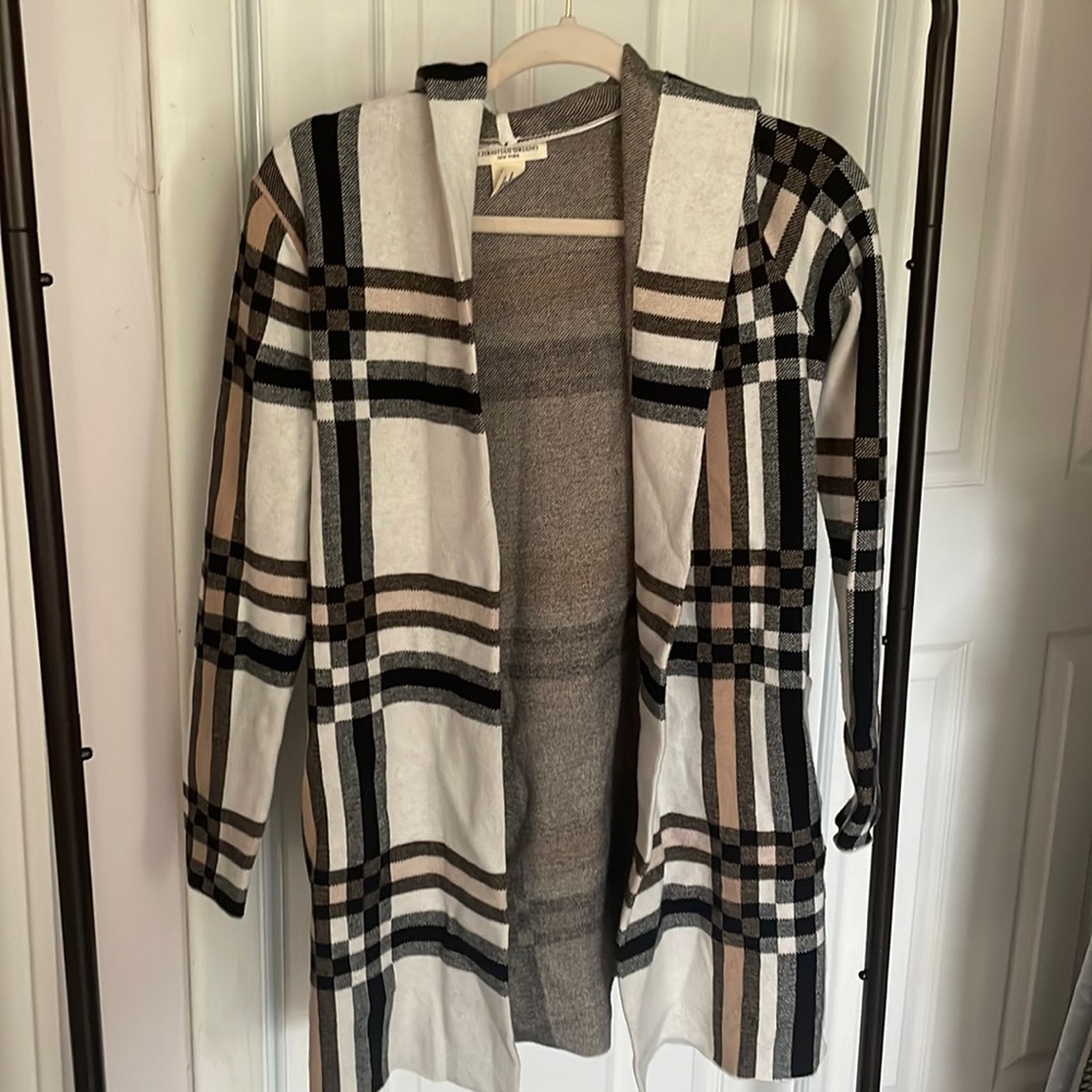 Lovely mid length cardigan